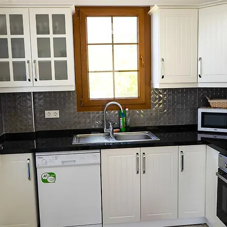 Oludeniz - 4+1 Muhafazakar Villa *